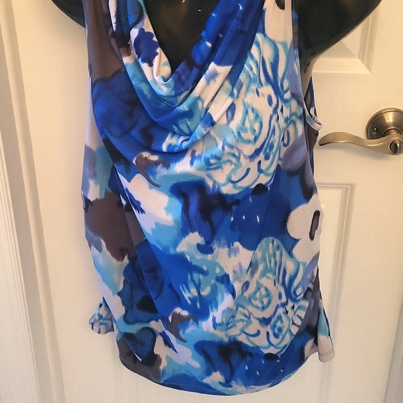 Blue blouse sleeveless - Picture 1 of 2